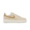 Женские Air Force 1 '07 Essential 'Sanddrift Gold' (женские размеры) Кроссовки для скейтборда Sanddrift / Phantom / Metallic Gold DQ7569 102