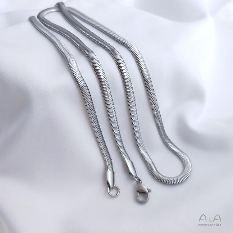 18K Gold-Plated Titanium Steel Snake Bone Necklace - Women's Minimalist Choker