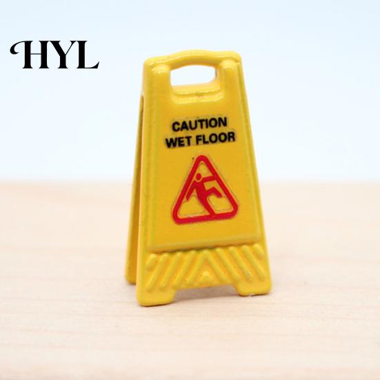 Doll House Floor Signs 5Pcs Mini Caution Wet Sign Single-side Realistic Miniature Dog Cat Vomit Tiny Danger Small Warning Desk Toy Dollhouse