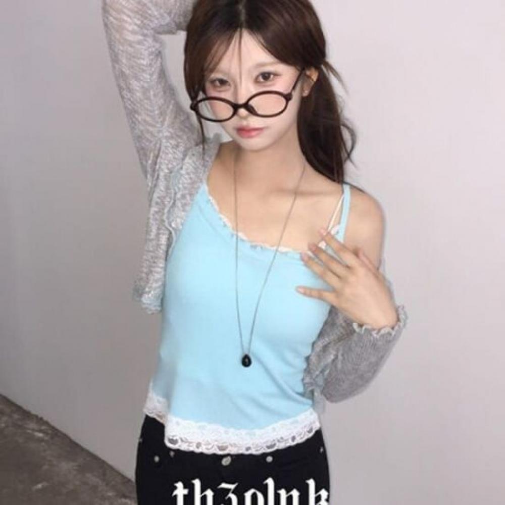 The Pink Slim Fit V Neck Lace Trimming Ribbed Tank