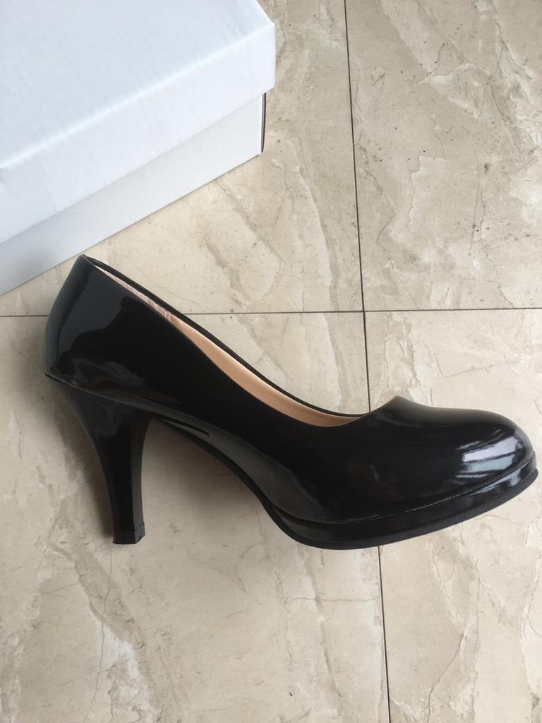 Lacquer Leather High Heels Women's Professional Shallow Mouth Round Toe Single Shoes for Women In Spring 2025