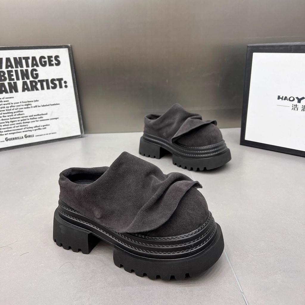 Баотоу полутапочки женские 2025 новые с оборкой по краю подиумные маленькие кожаные туфли маленький круглый носок платформа мюли