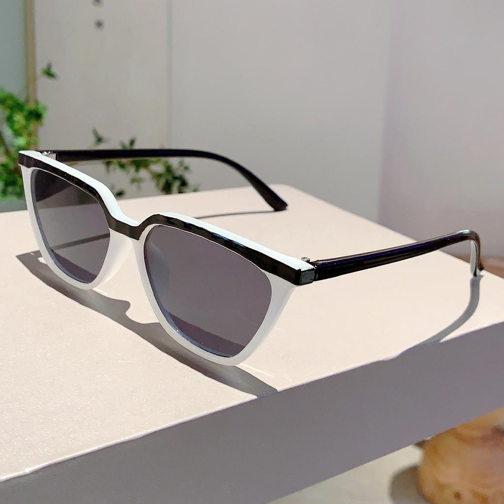 Стильные солнцезащитные очки «кошачий глаз» Модные черные солнцезащитные очки оверсайз Уличная декорация Женские солнцезащитные очки для вождения, путешествий