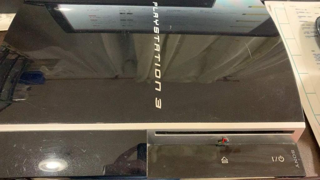 PLAYSTATION 3 Прозрачный черный (40 ГБ) [Прекращено]