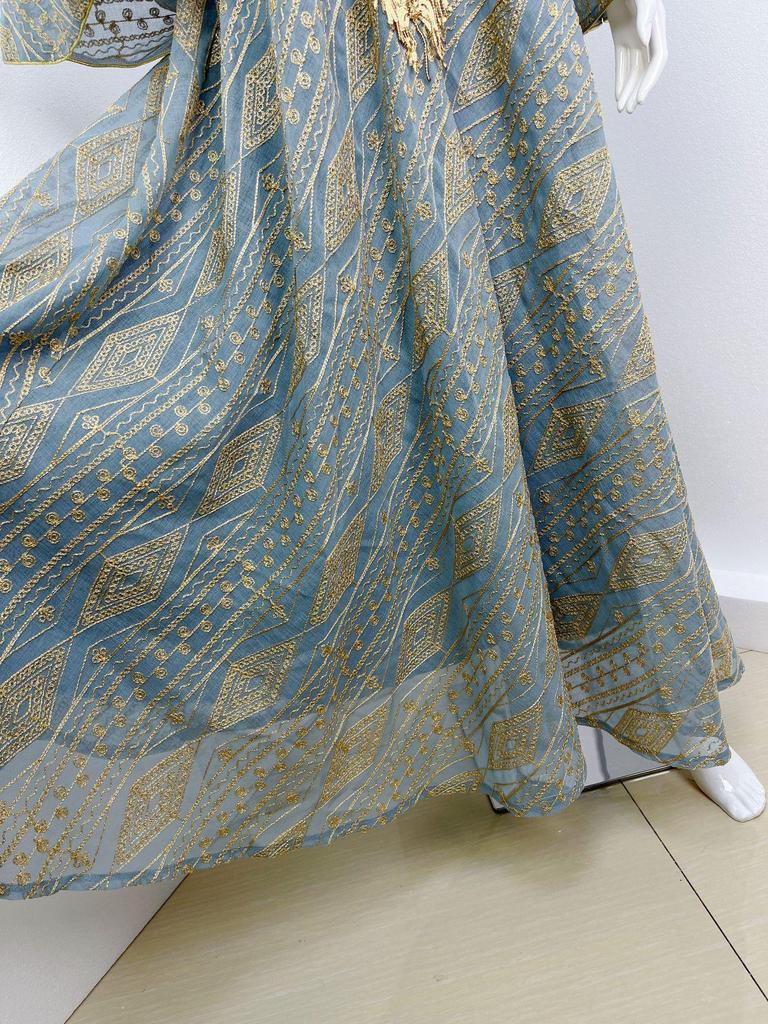 Elegant Arabic Evening Dress with Tulle & Sequin Embroidery