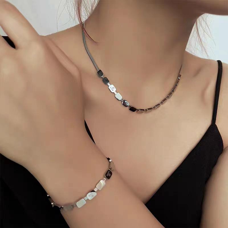 Ожерелье Love Square Snake Kost в стиле ретро, ювелирные изделия высокого класса из титановой стали, прямая партия