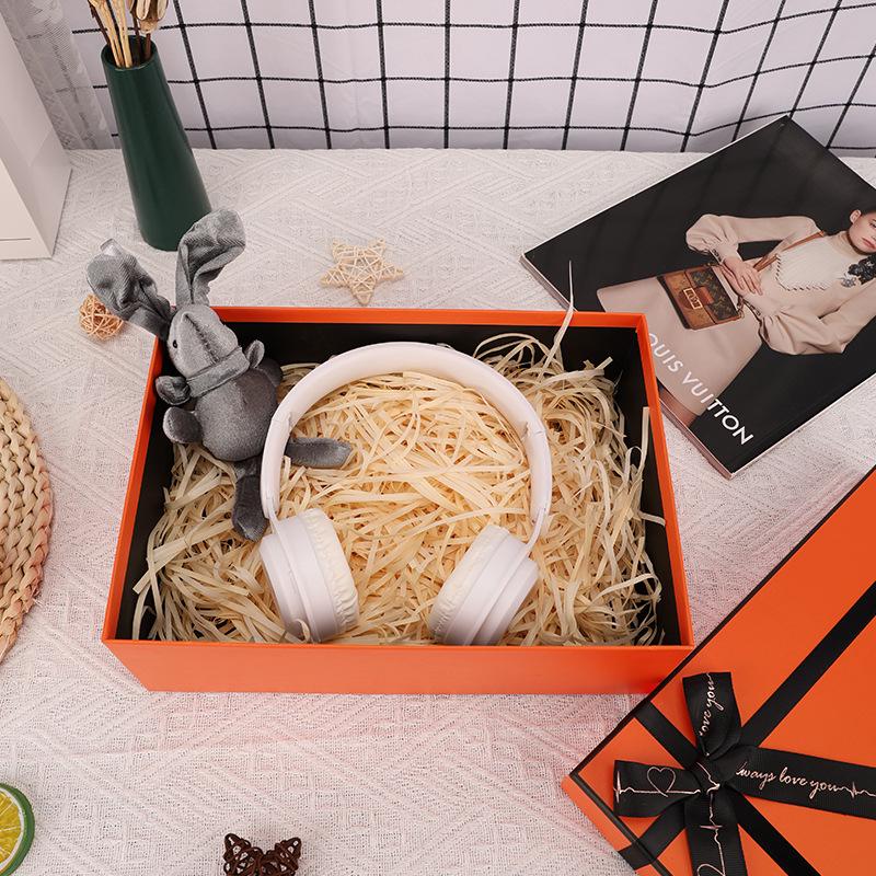 Подарочная коробка Qixi с оранжевой помадой и эфирным маслом-парфюмом