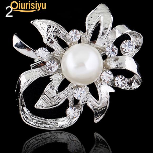 Серебряная брошь из горного хрусталя с камнями, в форме цветка