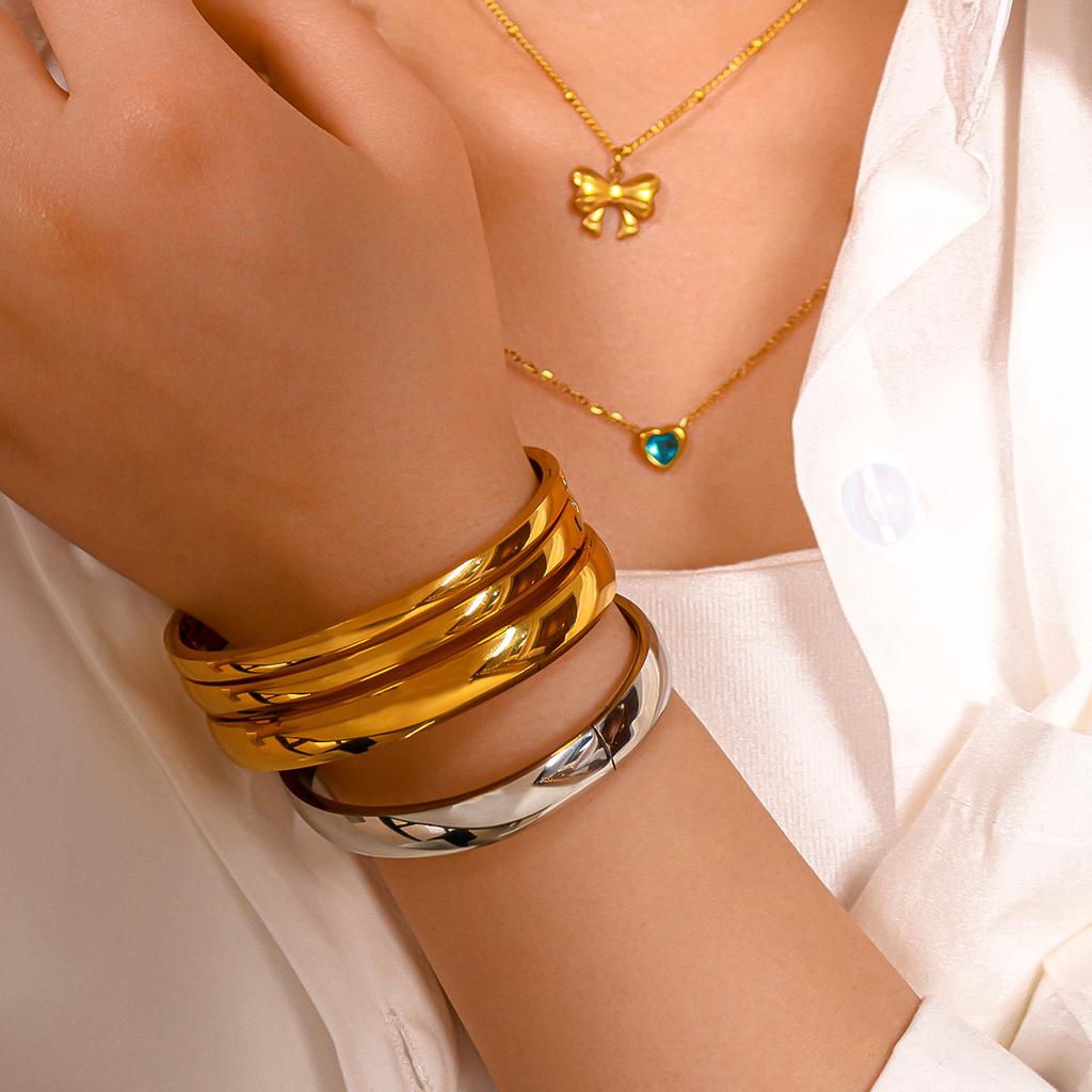 Htpwe Stainless Steel Glossy Solid Buckle Bracelet For Women 18k Gold Couple Holiday Gift Bracelet Party Daily Zircon