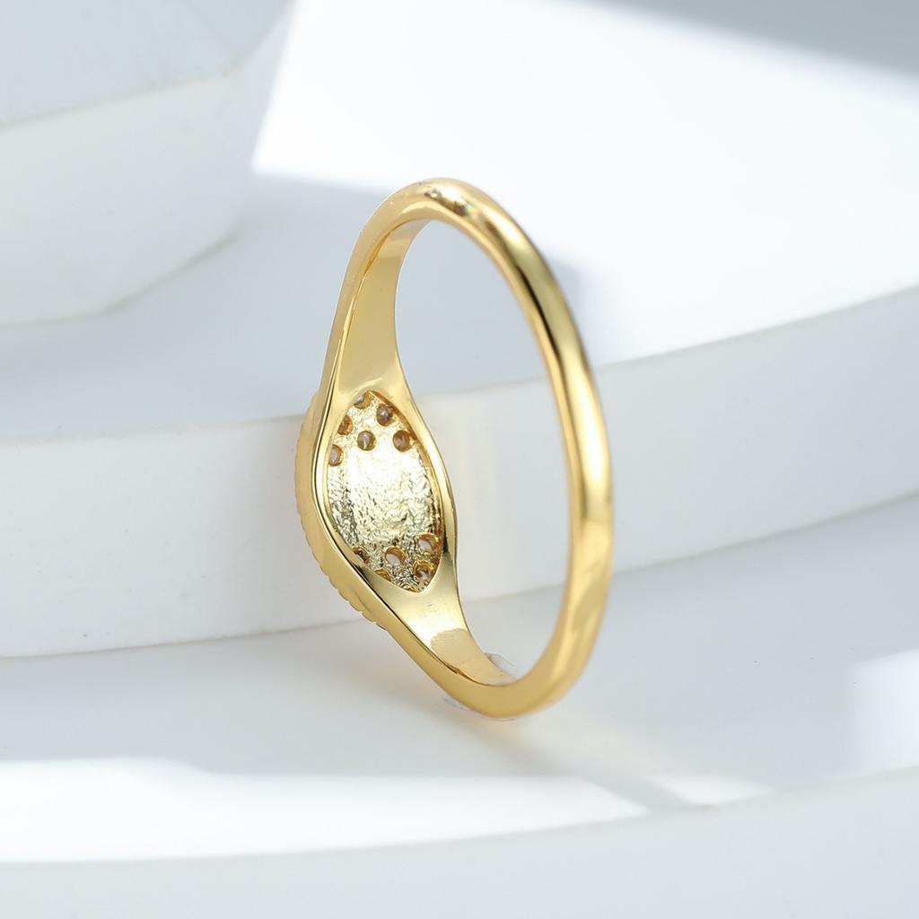 Hot Selling European and American Fashion Ring with Round White Micro Inlaid White Diamond Devils Eye