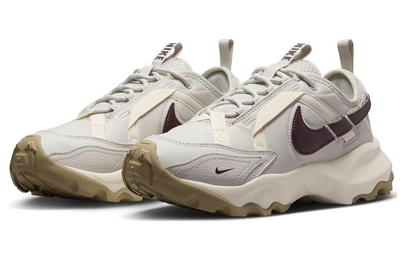 Nike Женские TC 7900 'Light Bone Burgundy Crush' DD9682-003
