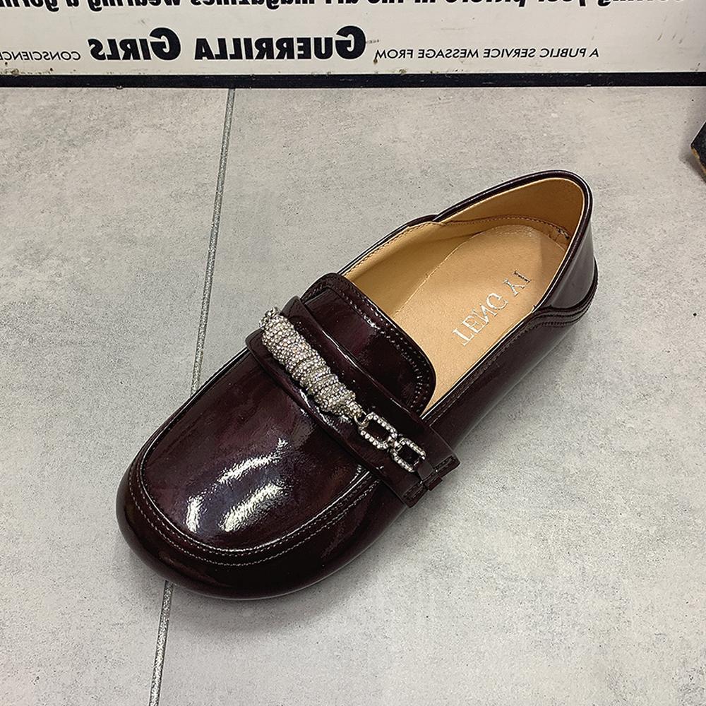 Модные женские лоферы Большого размера Повседневная женская обувь Женская обувь на плоской подошве Дизайнерские женские мюли Обувь из лакированной кожи со стразами