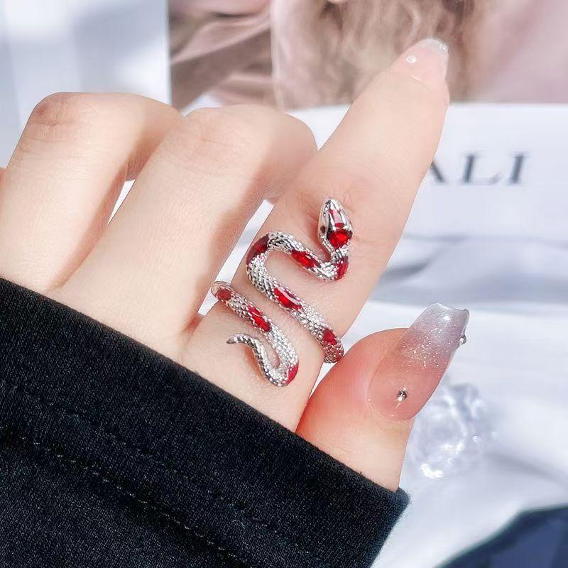 Premium Irregular Snake Epoxy Resin Index Finger Ring - Trendy Cool Style for Women