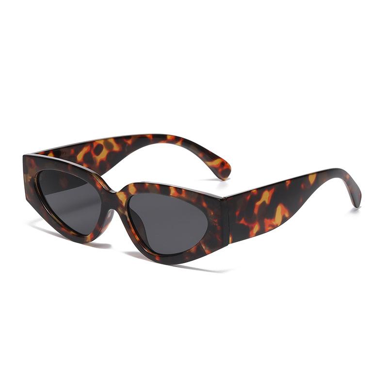 Vintage Patchwork Small Cat Eye Sunglasses Women New Fashion Small Black White Gradient Sun Glasses Ladies Trendy Sexy Shades