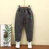 Korean-Style Loose Boys' Jeans for Spring and Autumn 2025 - Versatile Casual Wear for Kids
