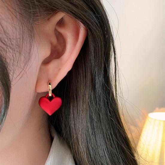 1 Pair Luxury Romantic Clip Earrings Frosted Red Heart Drop Earrings Party