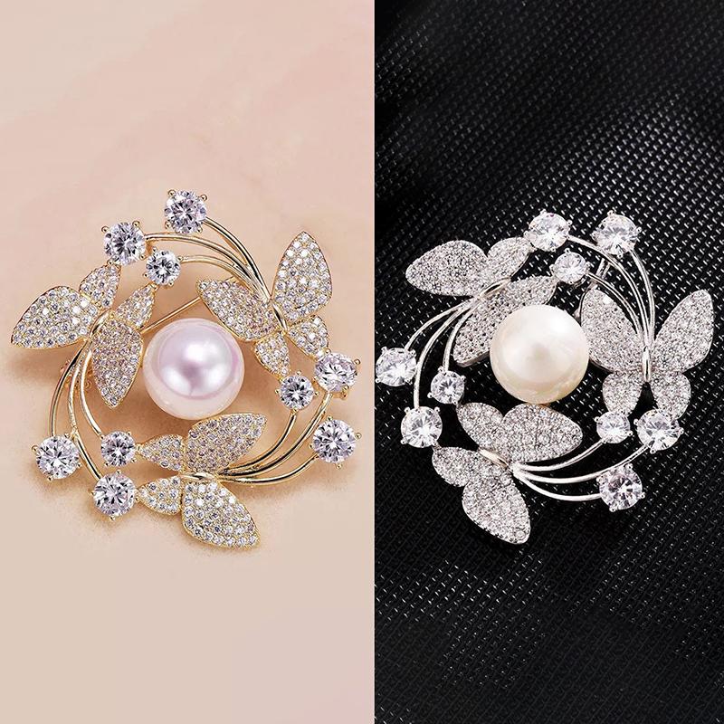 Elegant Wreath Flying Butterfly Brooches for Women Pearl Pins Female Coat Corsage Trendy Brooch Party Wedding Gift