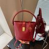Niche Design Hand-carried Bucket Bag Women's New High-end Retro Versatile Shoulder Messenger Bag