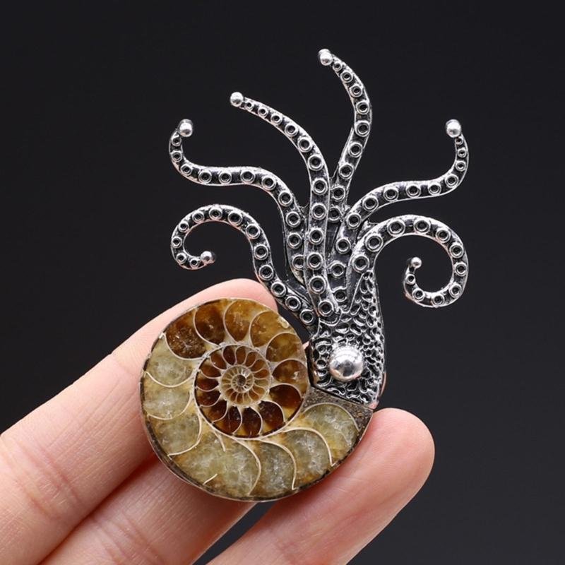 Colorful Seashells Octopus Brooch Pins Exaggerated Design Corsage Pin Metal Brooches for Women Clothing Bags Decorations