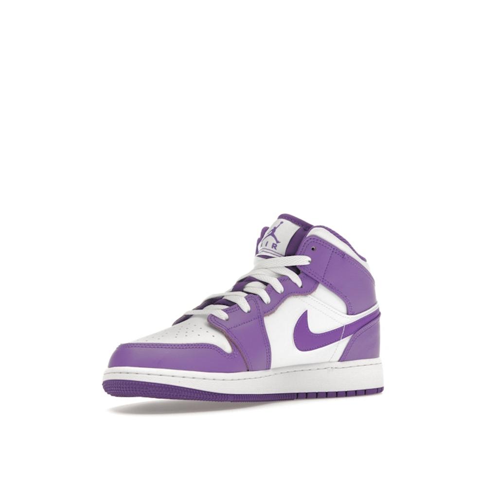 Детские кроссовки Air Jordan 1 Mid GS Purple Venom белые DQ8423-511