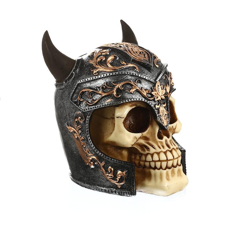 Viking-style Skull Helmet Figurine, Vintage Decorative Craft,Skull Personality Piggy Bank Halloween Decorative Artifact