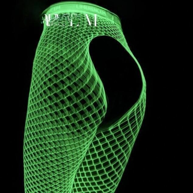 Светящиеся флуоресцентные колготки в сетку: Сексуальная сетка с закрытой промежностью и вырезами.