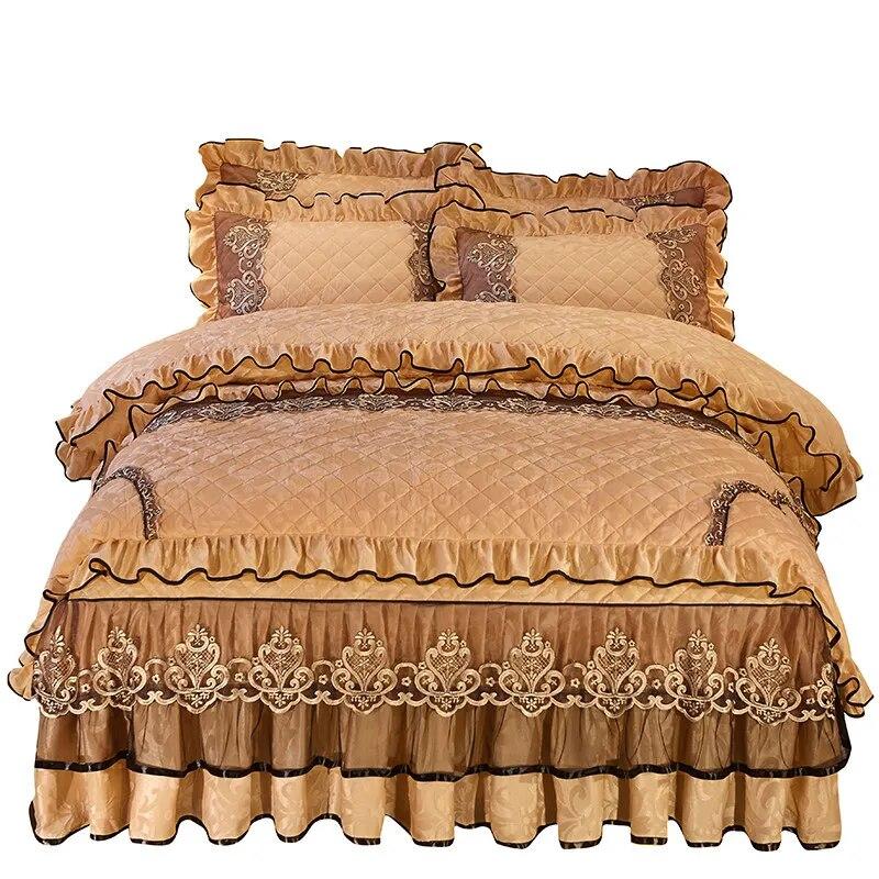 Европейский бархатный комплект постельного белья King Size из 4 предметов, роскошное одеяло, стеганая кружевная юбка, мягкая теплая королева с двумя наволочками
