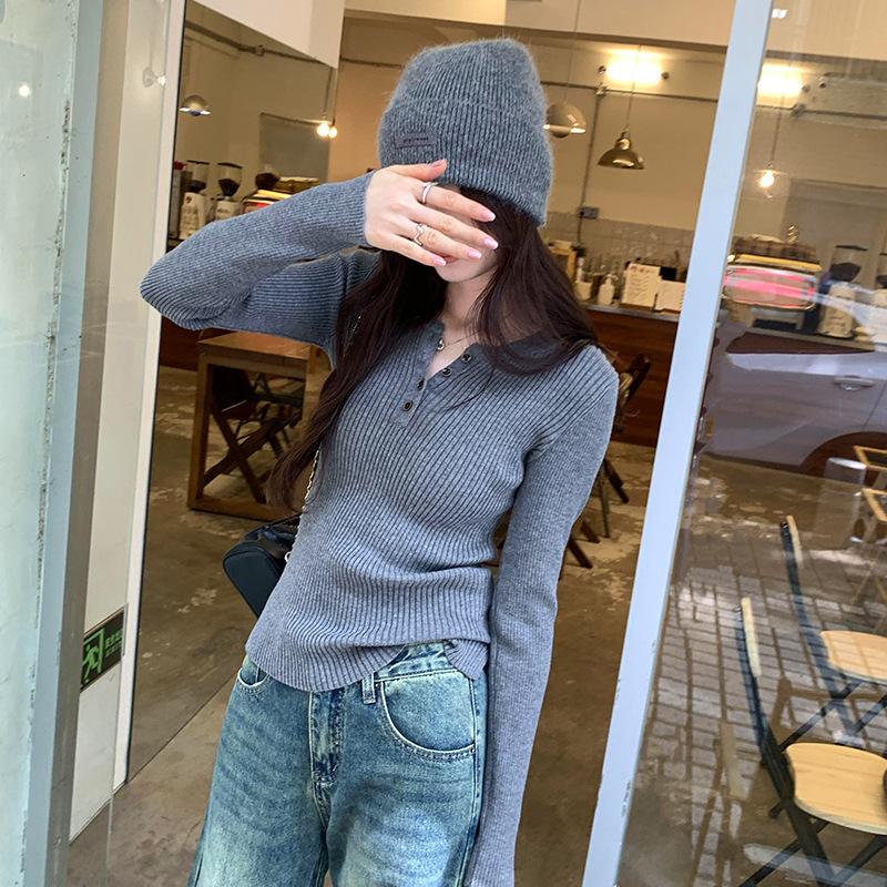 Корейский серый высококачественный свитер с длинными рукавами в полоску для женщин на начало осени, облегающий короткий шикарный топ с полуоткрытым воротником