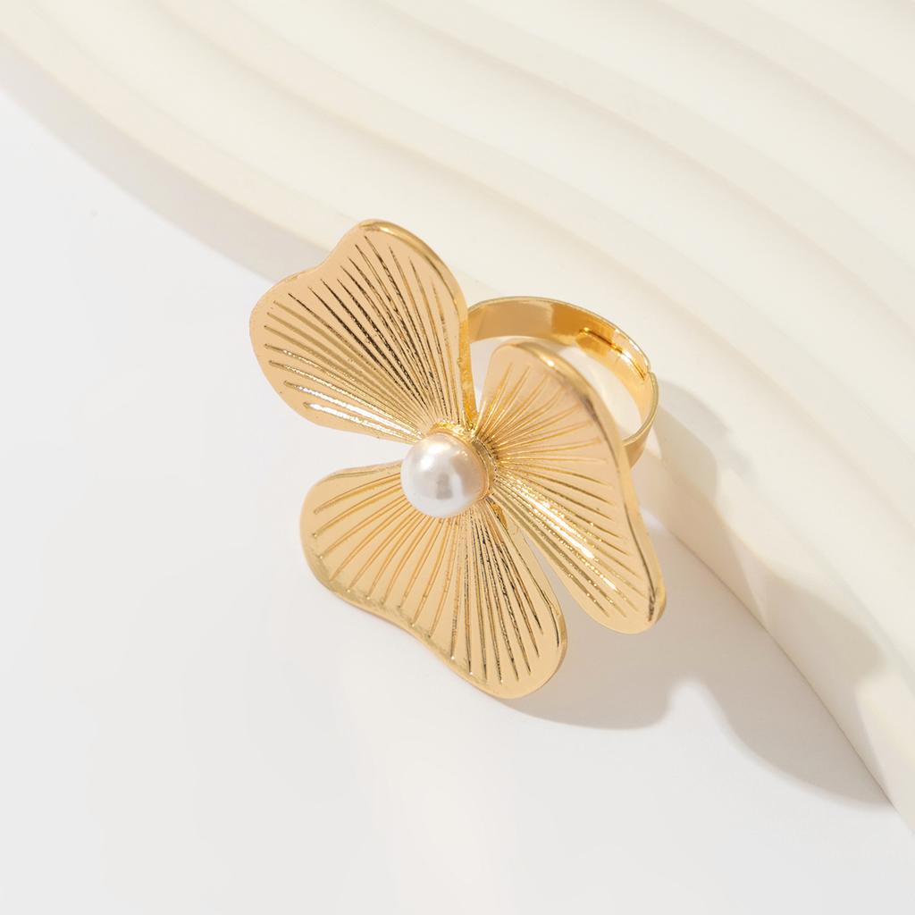 Кольцо из сплава в стиле праздника с круглым отверстием, инкрустированное жемчужным цветком, комплект колец, новое модное модное кольцо для поездок на работу и обратно