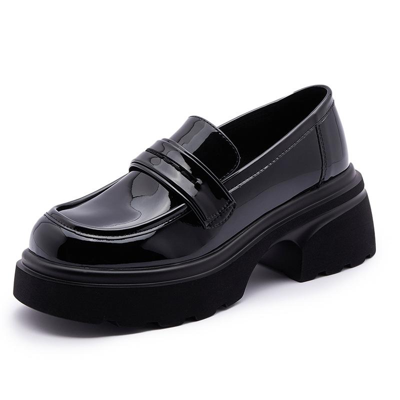 Маленькие кожаные туфли женские 2025 осень новинка британский стиль платформа маффин лоферы женские черные в стиле колледж обувь для ног