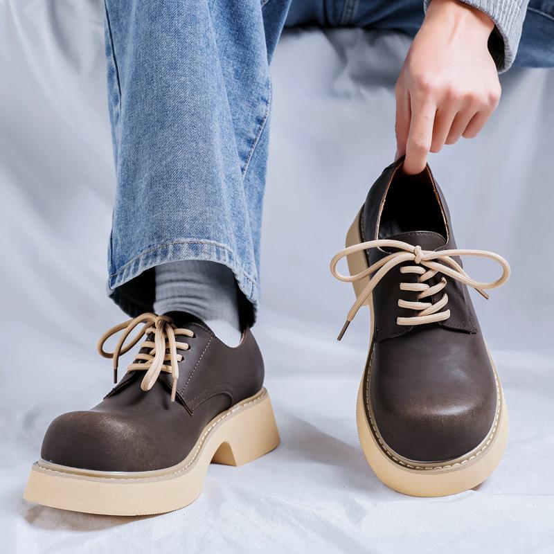 2024 новые осенне-зимние туфли дерби с большой головкой для мужчин и женщин, высококачественные кожаные туфли с изогнутой головкой и толстой подошвой, подчеркивающие достоинства обуви в британском стиле