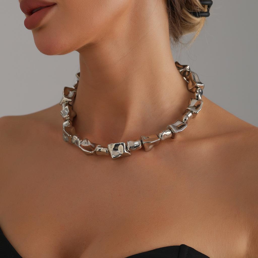 Light Luxury Geometric Shaped Necklace Irregular Metal Texture Clavicle Beaded Necklace