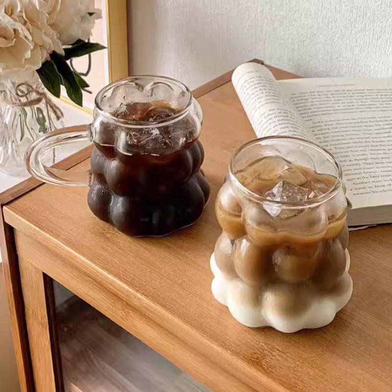 Стеклянные Чашки Кружка для Холодного Кофе Прозрачные Стаканы для Напитков Кружка для Кофе Милые Стеклянные Чашки Настольный Аксессуар Эстетичная Чашка для Коктейлей