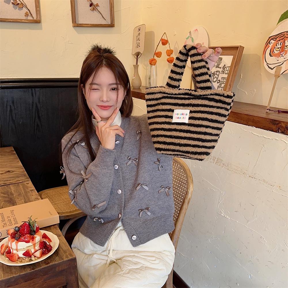 Зимняя мода 2023 Женская плюшевая сумка-тоут в горошек - Милая и стильная для работы или поездок