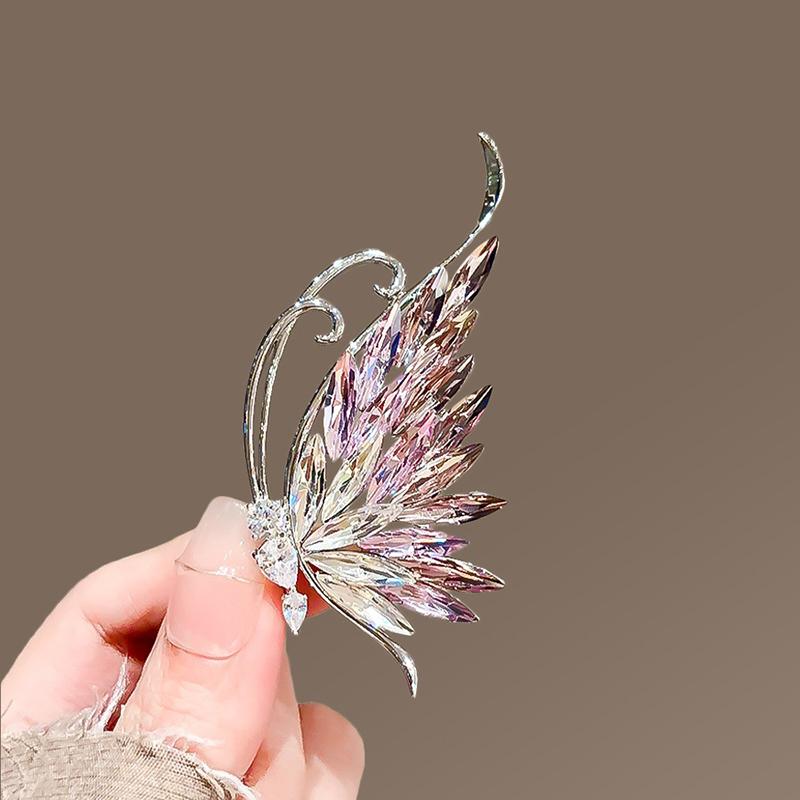 Luxury Exquisite Flower Butterfly Brooch For Women Girls Vintage Pins Versatile Shiny Corsage Clothing Accessories Gifts