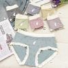 Lady Spring and Autumn Sweet Love Jacquard Cotton Non Trace Breathable Hip Pack Hip Mid Waist Underwear