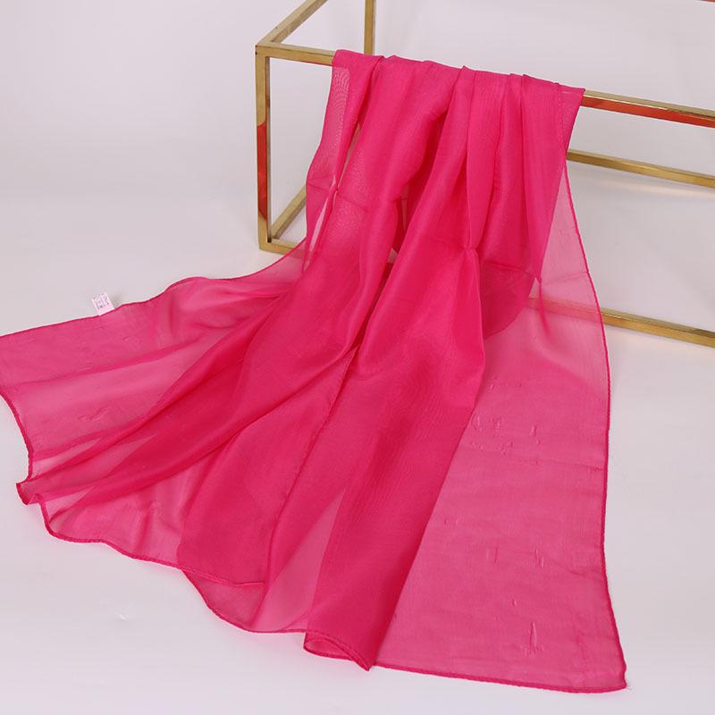 Китайский красный однотонный шифоновый маленький шелковый платок женский маленький подарок, тонкий большой красный подарок на День защиты детей