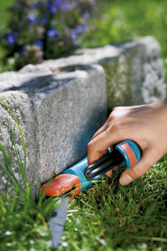 GARDENA Lawn Shears Comfort 360 Degree Rotating Blade Left and Right Handle Product Up To 25 Years (for Use) Bow-Shaped 08735-20 Warranty