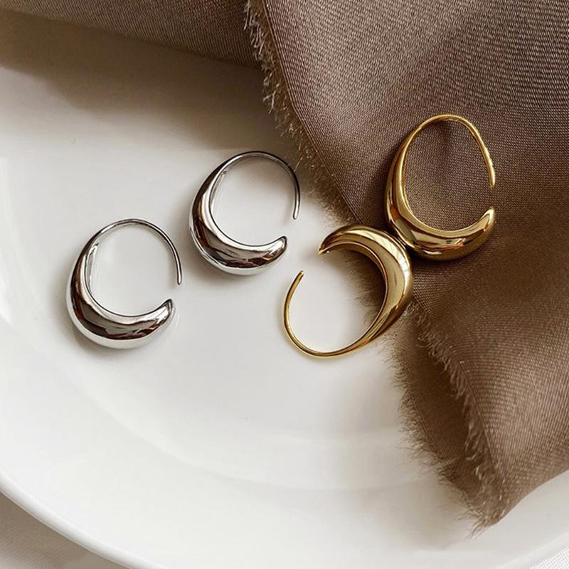 2024 Высококлассные геометрические серьги C-образной формы: Универсальные роскошные модные серьги-кольца для женщин