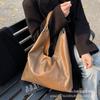 2025 Autumn and Winter Niche Simplicity Large Capacity Tote Bag Women's Korean Version New Fashion Casual Shoulder Bag Armpit Bag