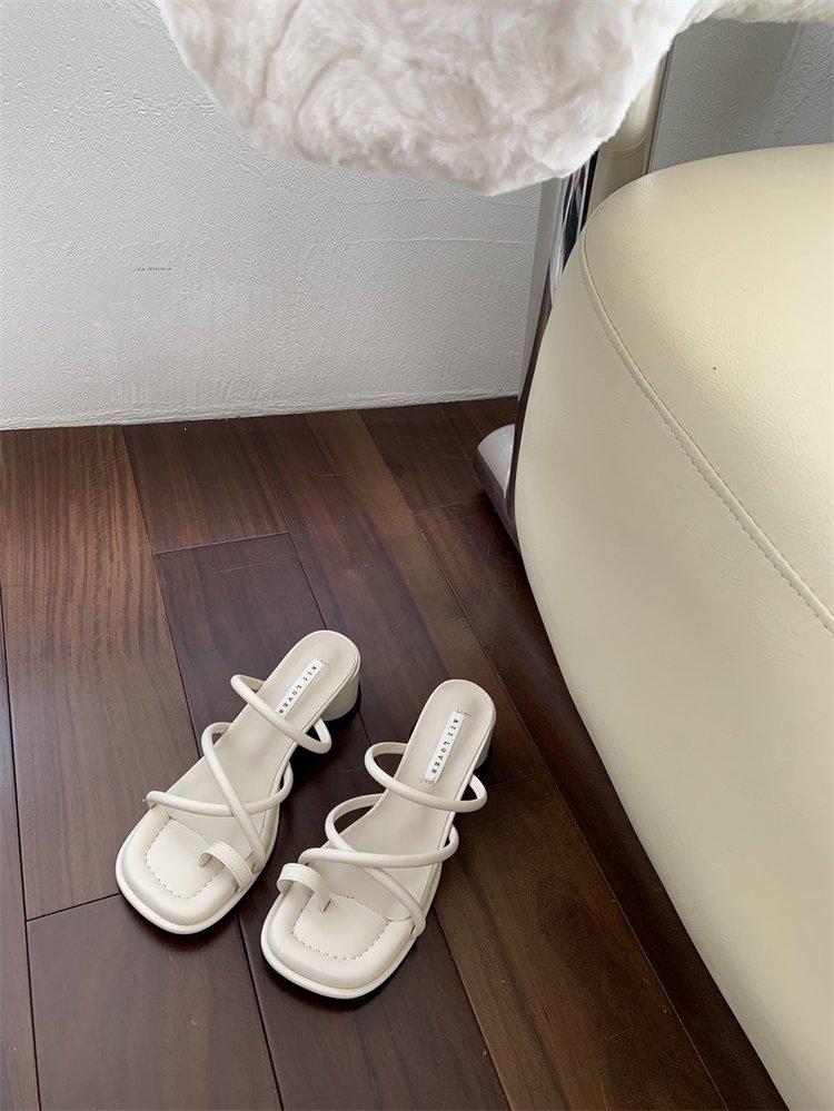 Мода 2024 года, женские трендовые элегантные туфли-слайды, новинка для женщин, обувь Chinelos, прозрачные каблуки, женские тапочки, красные модные сандалии, лето