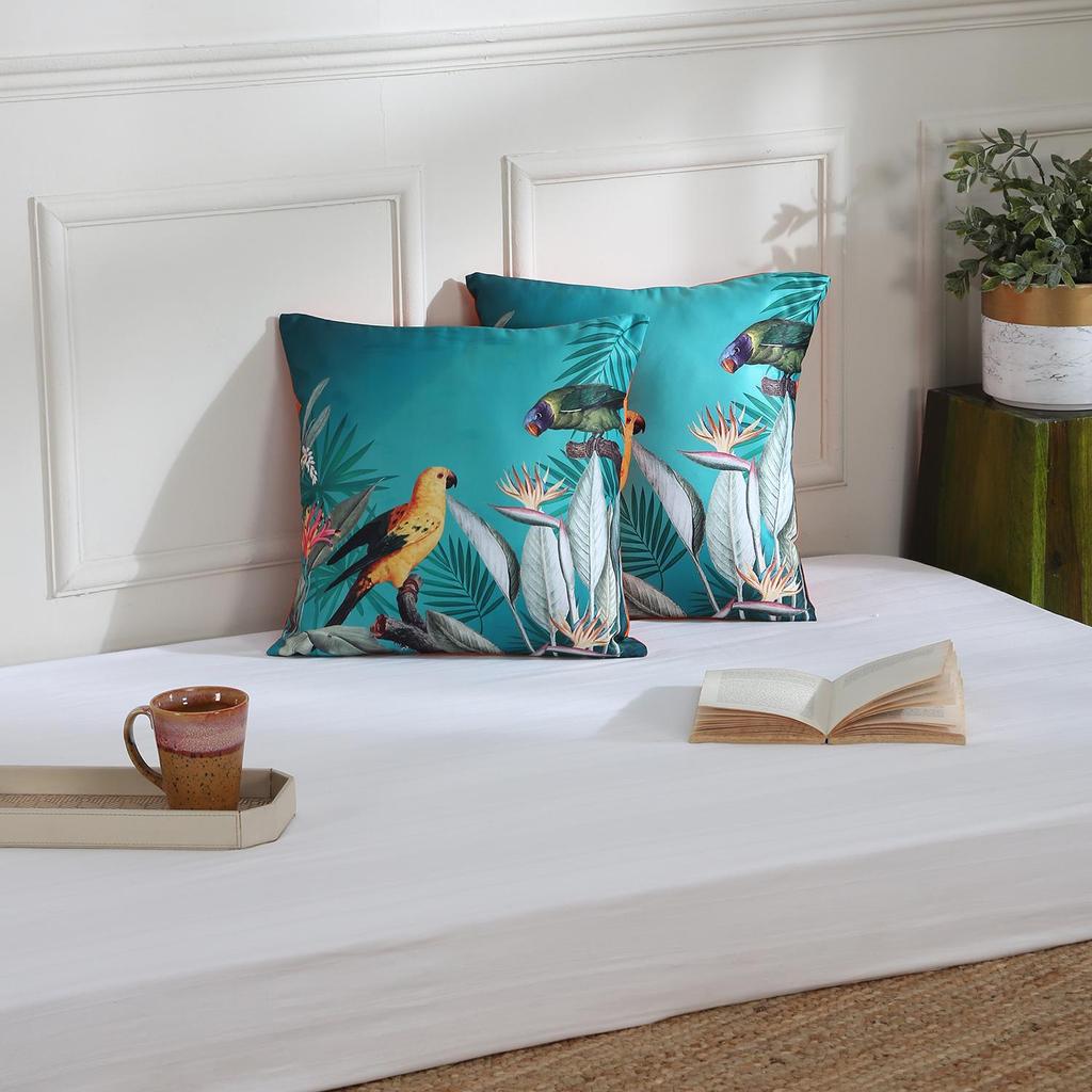 Чехол для подушки KOKO MAISON INC Talking Parrots Polystain (Упаковка из 2 шт.) | Закрытие клапаном | Цифровая печать