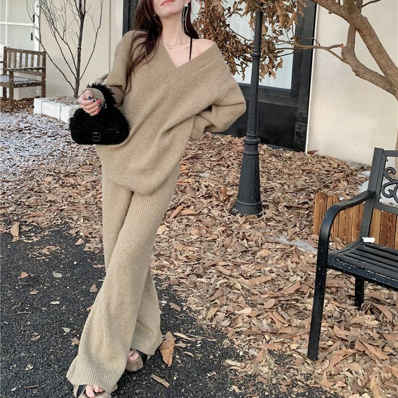 Женский облегающий вязаный костюм с напуском на весну и осень, свободный свитер с v-образным вырезом + широкие брюки с высокой талией, комплект из двух предметов