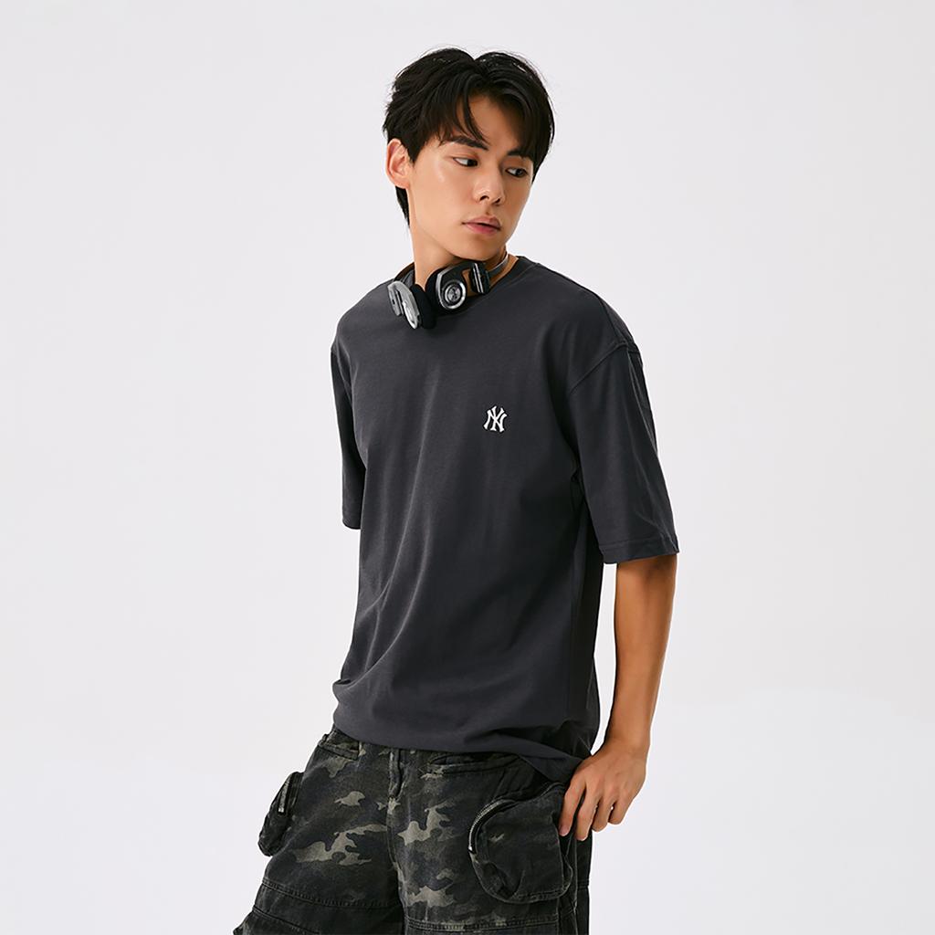 New MLB New York Yankees Basic Collection SS25 T Shirt Unisex Standard Charcoal Gray 3ATSB6153-50CGS