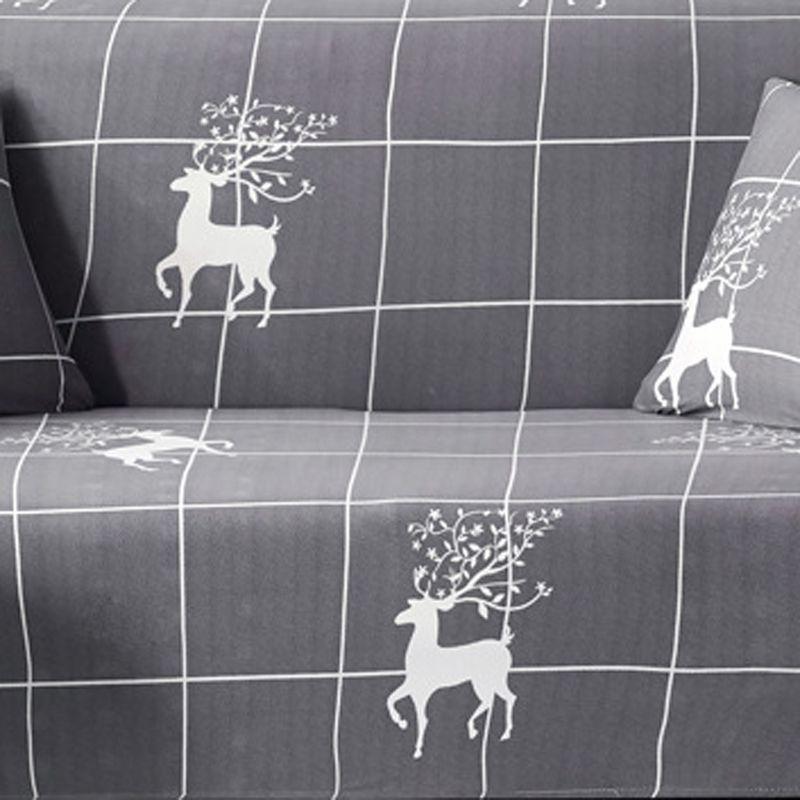 Роскошный мягкий чехол для дивана в многоцветном исполнении, с отличной посадкой и устойчивостью к сминанию