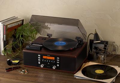 Магнитофон TEAC с кассетным проигрывателем Walnut turntable/CD LP-R520-WA