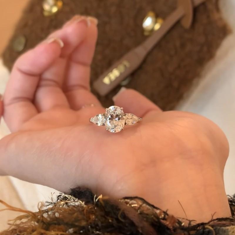 Elegant Lightweight Luxe Copper Ring With Unique Geometry And Glittering Details