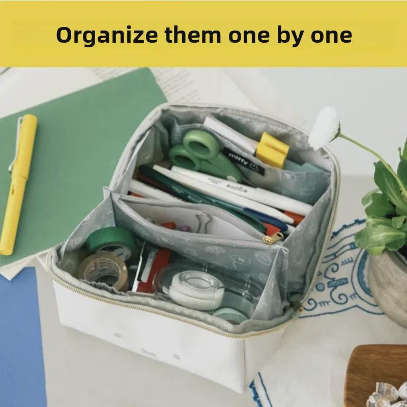 Большая вместительная косметичка Miffy Rabbit - японский журнал