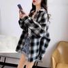 Женская клетчатая рубашка с длинным рукавом - Корейский стиль, свободный крой, хлопок, средней длины, куртка в стиле ретро с начесом, большие размеры для весны и осени.