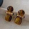 Natural Tiger'S Eye Stone Earrings, Women'S Coffee Color, Exquisite Small Earrings, High-End Earrings, Light Luxury Retro Earrings.